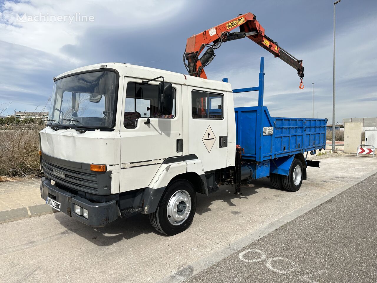 автокран Nissan M110.88