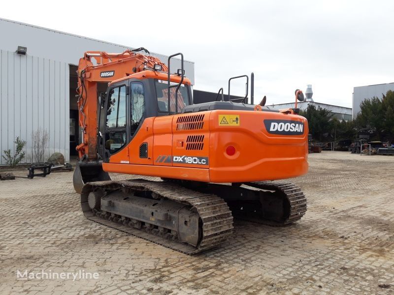 гусеничний екскаватор Doosan DX 180 LC-3