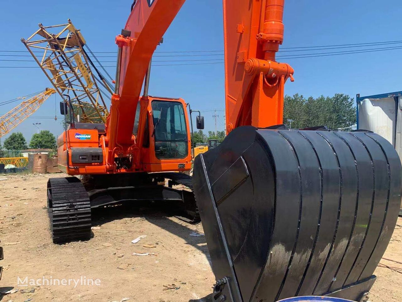 гусеничний екскаватор Doosan DX300