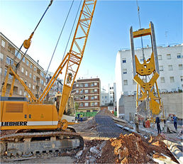 гусеничний кран LIEBHERR HS833HD