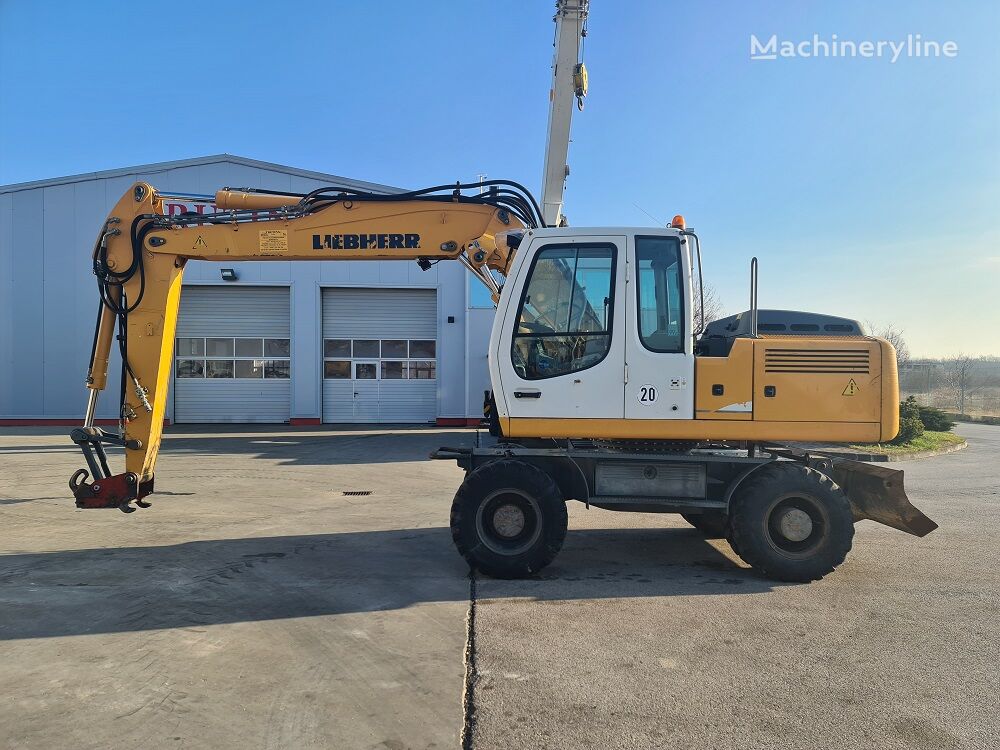 колісний екскаватор Liebherr A900C