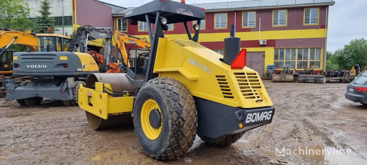 коток ґрунтовий BOMAG BW211D-3