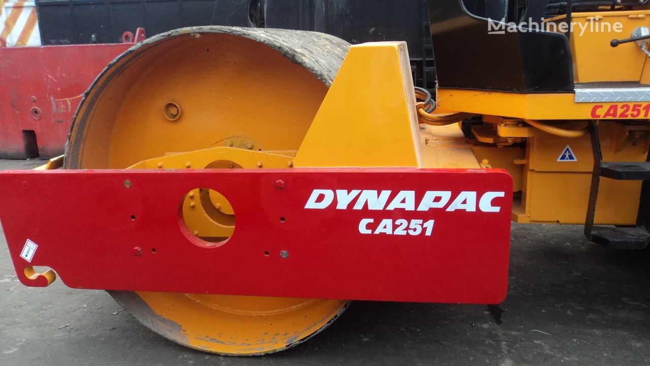 коток ґрунтовий Dynapac CA251D