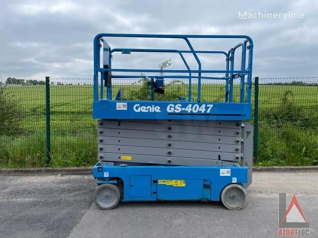 ножичний підйомник Genie GS-4047