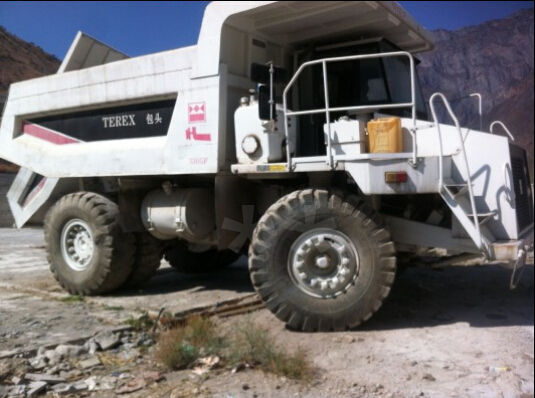 кар'єрний самоскид Terex 3305F