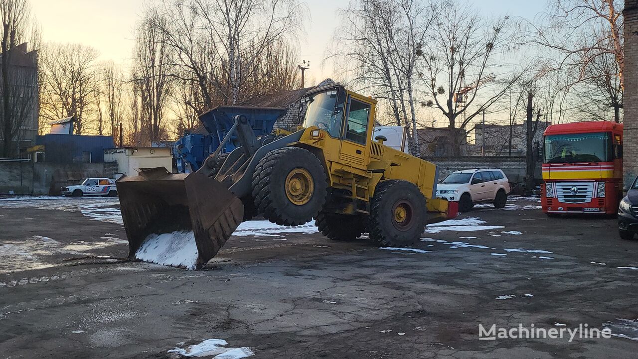 фронтальный погрузчик Volvo L120