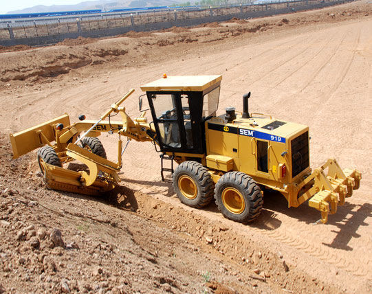 грейдер Caterpillar SEM 919