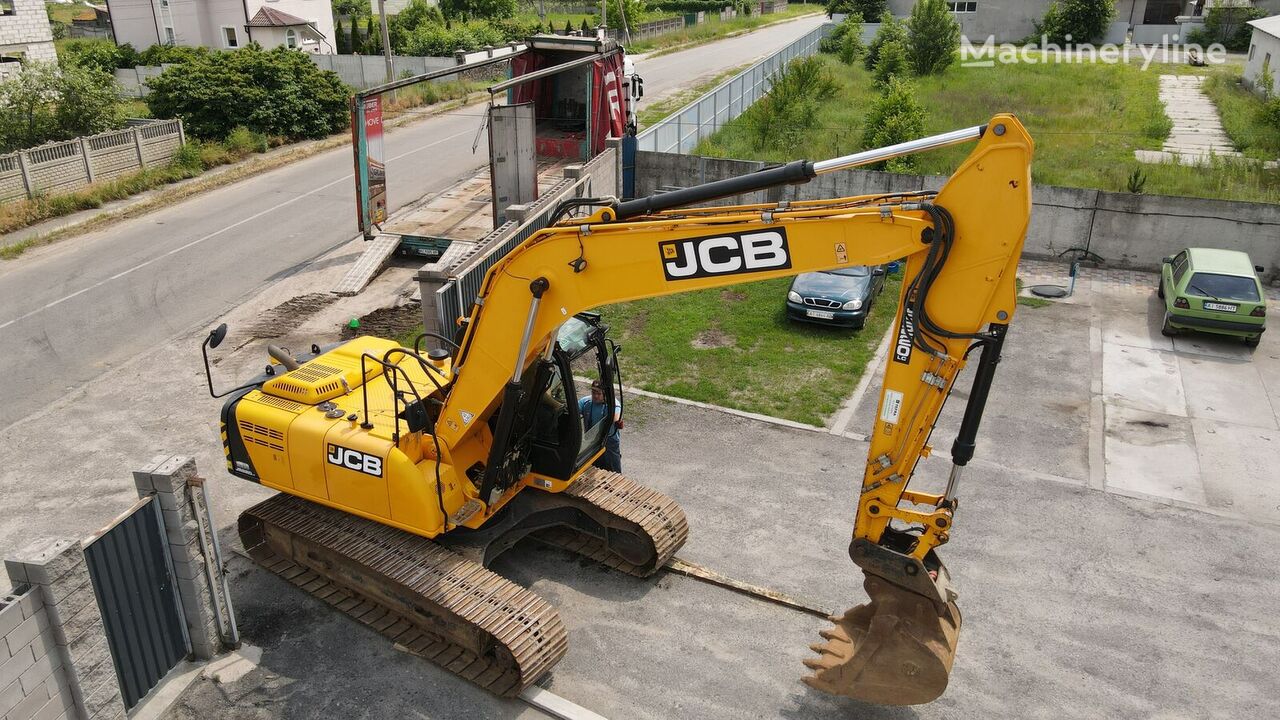 гусеничный экскаватор JCB JS220LC