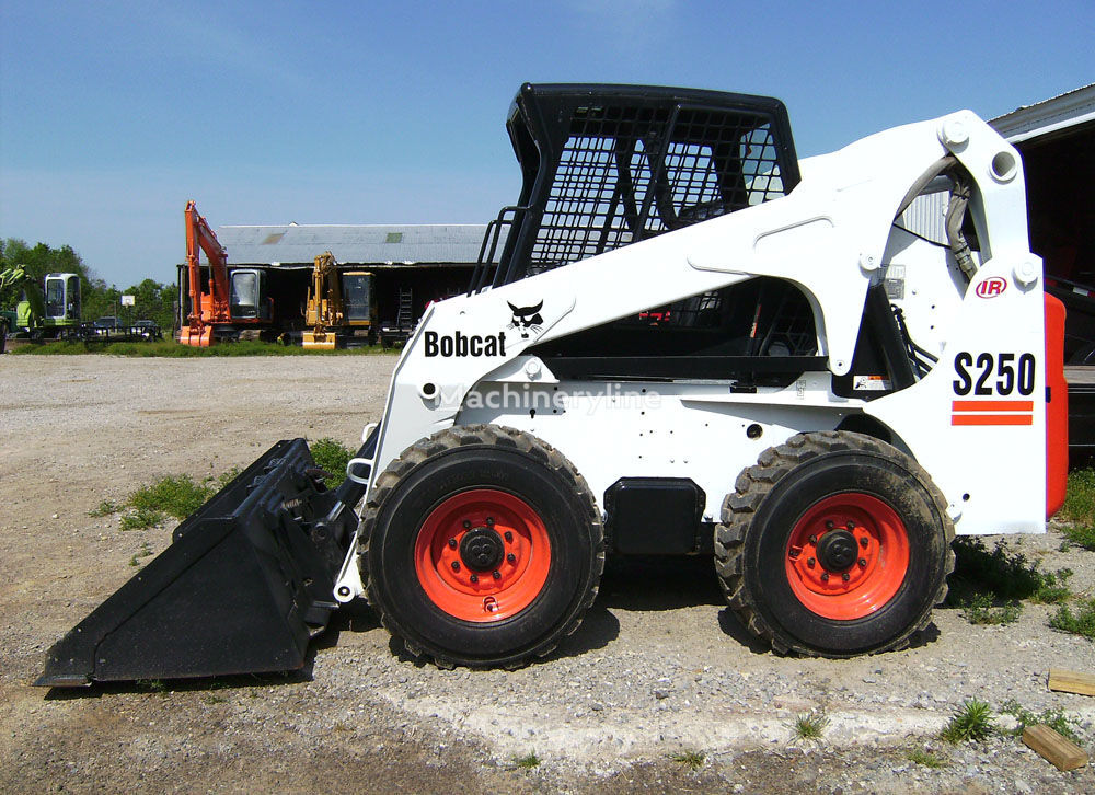 мини-погрузчик Bobcat BobCat S250