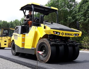 новый пневмоколесный каток BOMAG BW 28 RH Lastik Tekerlekli Silindir