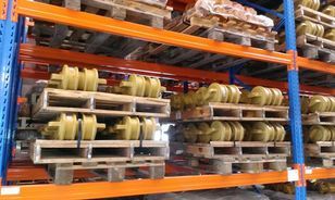 коток підтримувальний LIEBHERR ролики , цепь, направляющие колеса до бульдозера LIEBHERR